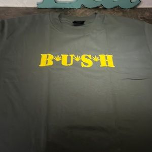 Bush band potleaf shirt. Brand new never worn size L